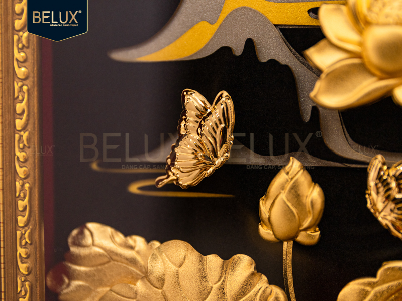 Tranh hoa sen để bàn dát vàng 24k